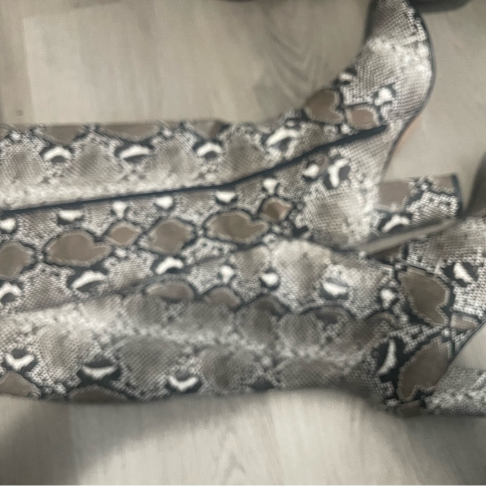 Reptile Patterned Pet Habitat Decor
